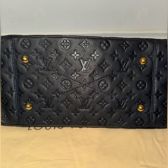 Louis Vuitton Artsy - Picture 5 of 10
